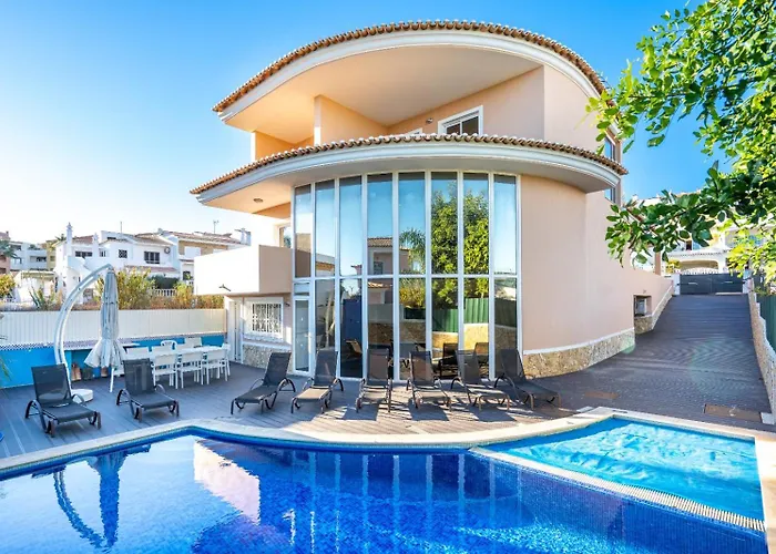 Full Private 300Sqm Villa Jacuzzi Heated Pool Ideal & Quiet Location