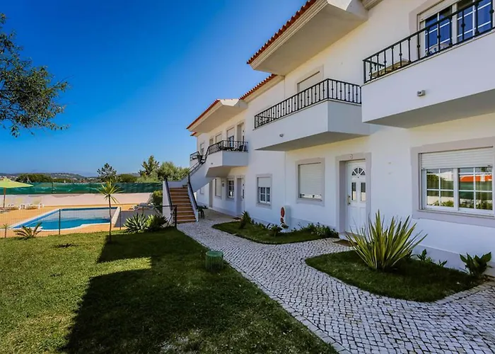 Beautiful 2-Bed Apartment In Olhos De Agua