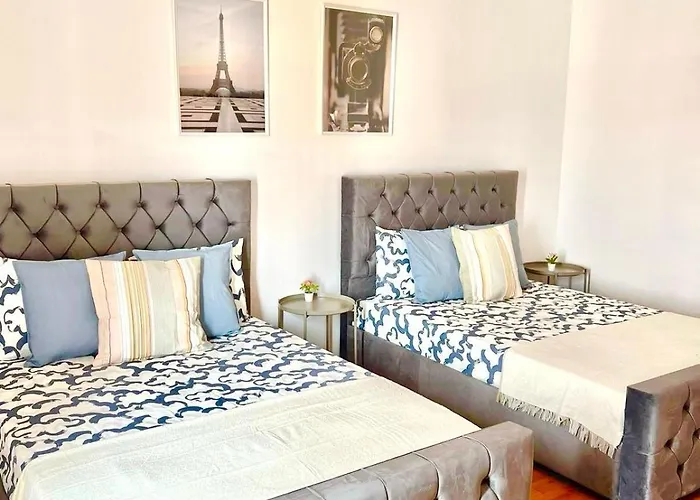 Beautiful Penthouse Two Bed Roof