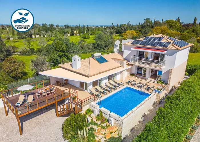 Villa Costa Brava By Algarve Vacation
