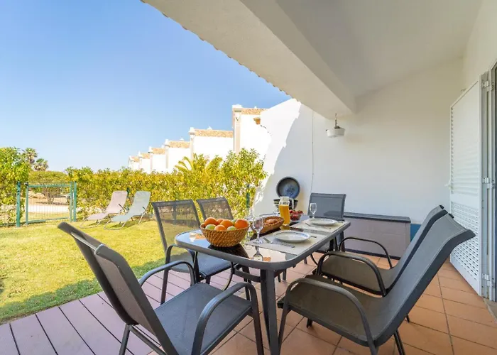 Villa Periquito 2Bd Pool Fast Wifi Ac Garden