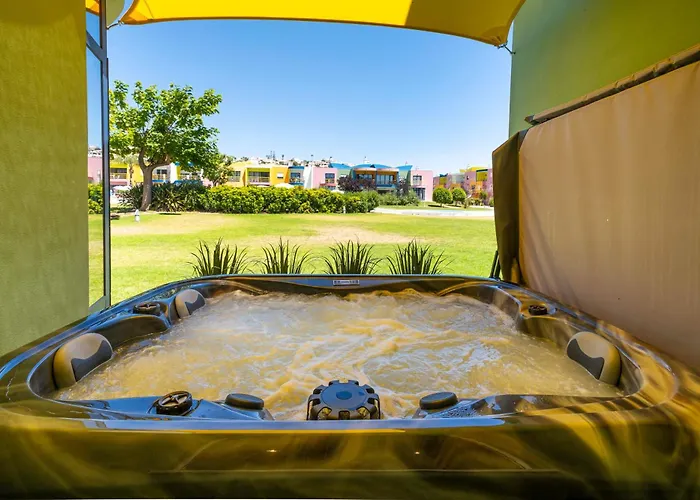 Romantic With Private Hot Tub & Parking - Big Pool - Marina Access