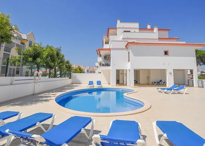 Almond Apartment By Ocvillas