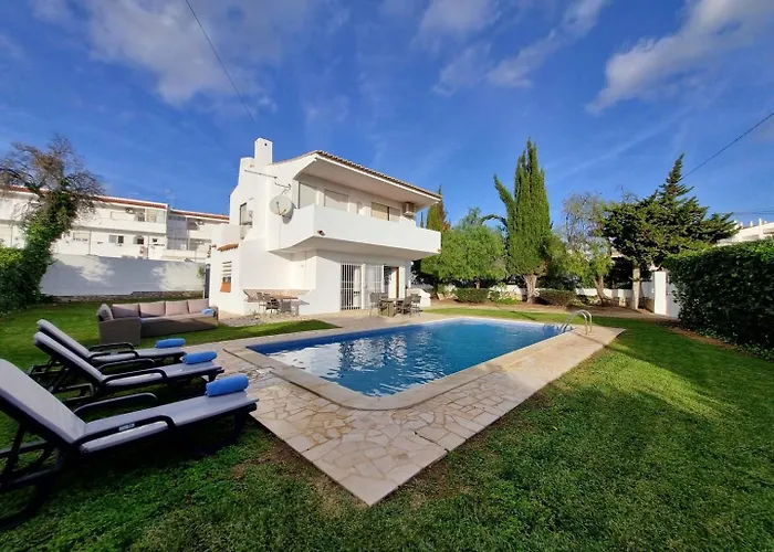 Tac - Villa Oura