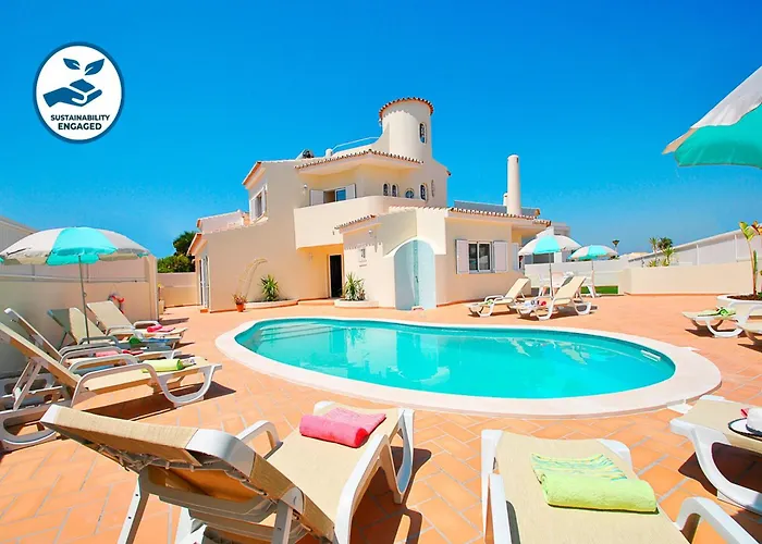Villa With Heatable Pool