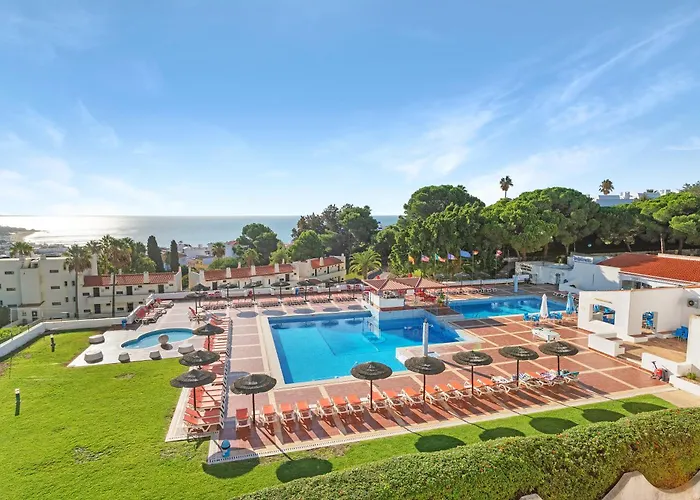 Bnb Homes Jardim Cozy Apartment With 2 Swimming Pools Near The Old Town