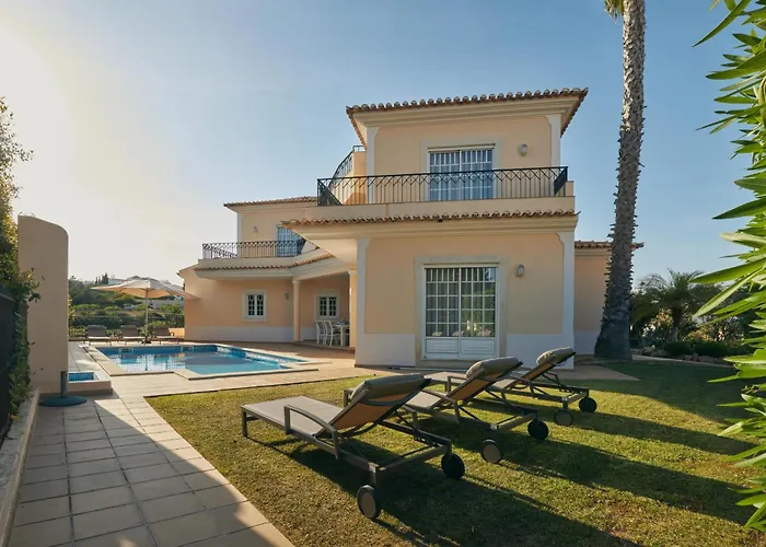 Villa Monte Das Oliveiras With Private Pool