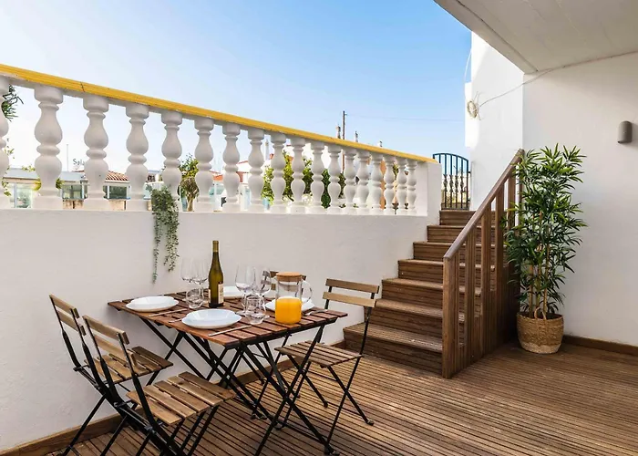 Santa Eulália 2-Bedroom Apartment - Swimming Pool
