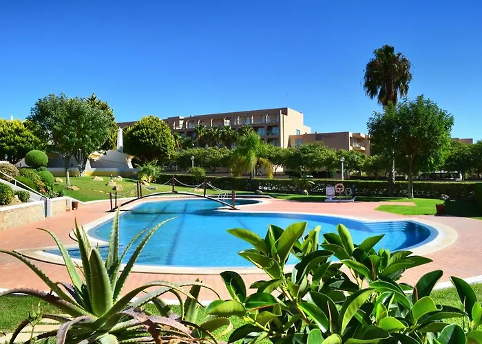Townhouse 700M From Sao Rafael Beach