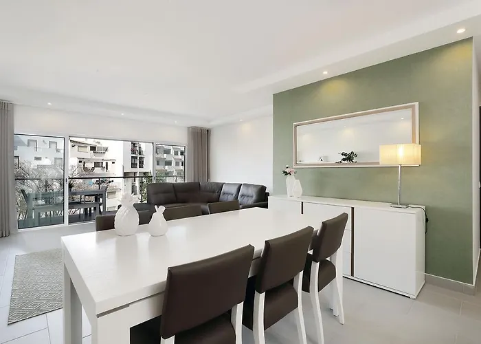 Original 3 Bedroom Downtown