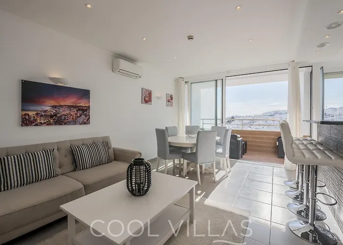Sea Gem Apartment - Beachfront And City Center