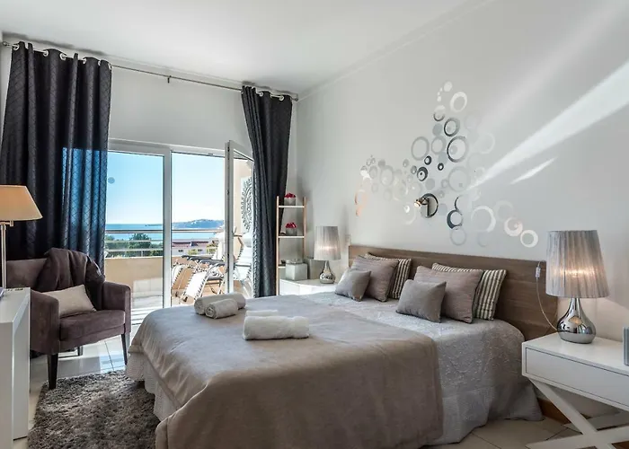 Beachfront Flat, Private Parking, Pools, Sea At Less Than 200 M (Adults Only)