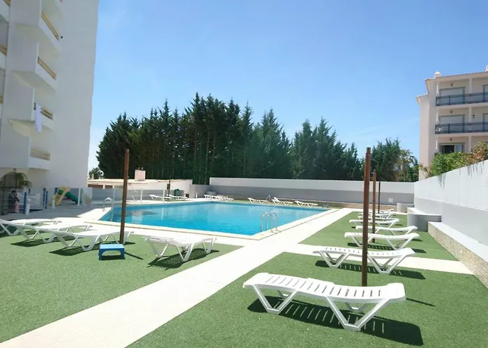 Apartamento T1 Com Piscina, Em Montechoro, Albufeira, Algarve