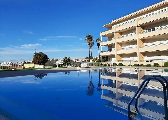 Front Beach Apartment - Quinta Da Barracuda