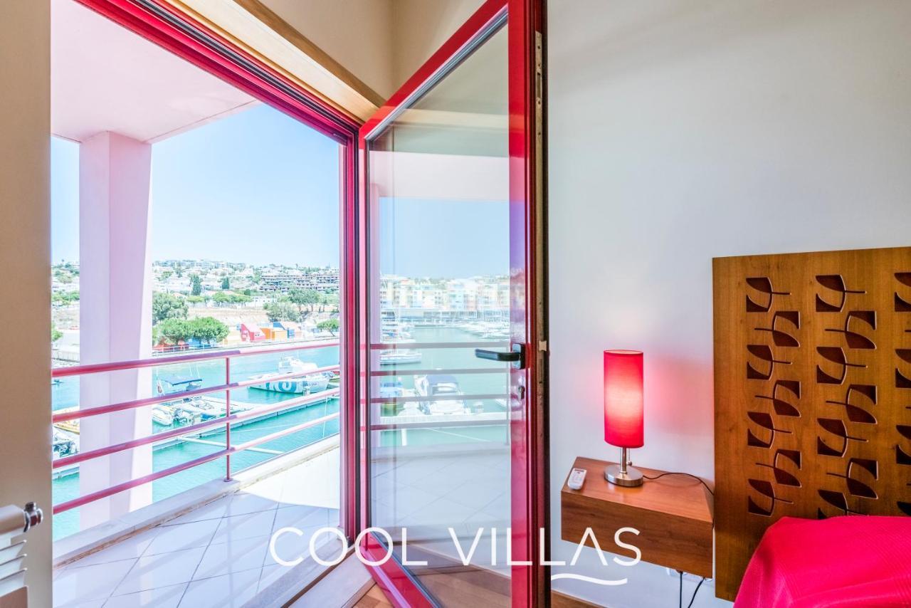 Acquamarina - 5 Bedroom, Water Front *
