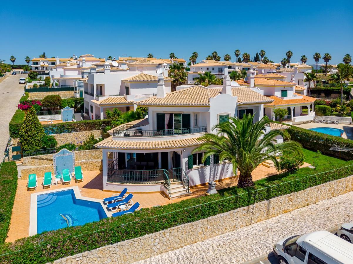 Kelisia Albufeira