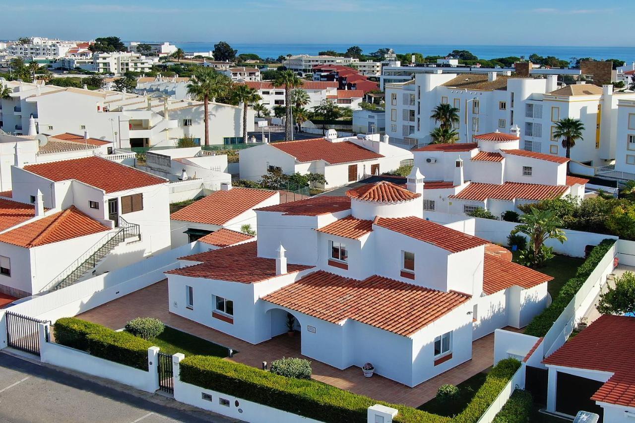 Francella- Relaxing Holidays In An Ideal Location By Dreamvillasalbufeira *