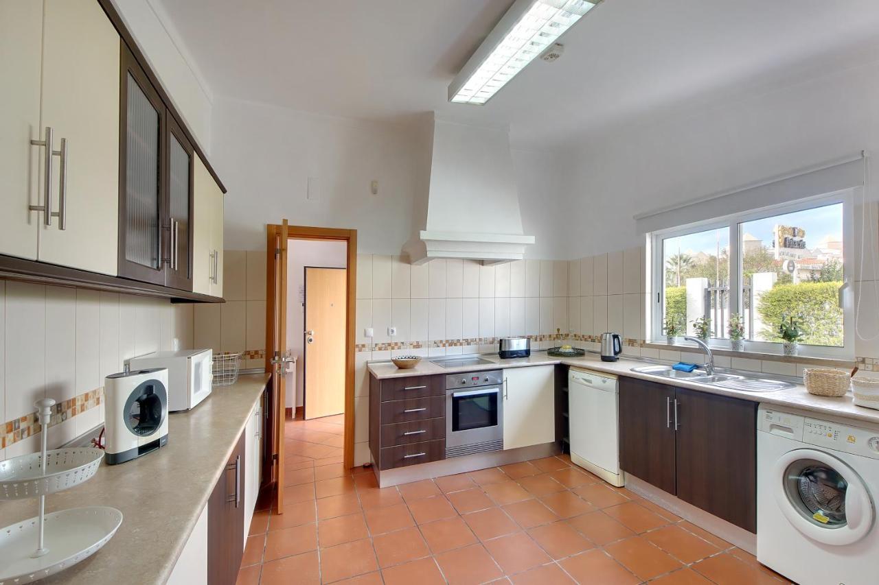 Francella- Relaxing Holidays In An Ideal Location By Dreamvillasalbufeira Pousada *