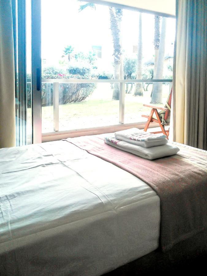 2 Bedrooms At 500 M Away From The Beach With Shared Pool Furnished Balcony And Wifi *