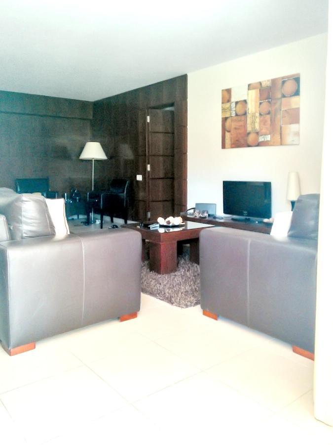 2 Bedrooms At 500 M Away From The Beach With Shared Pool Furnished Balcony And Wifi Apartment Albufeira