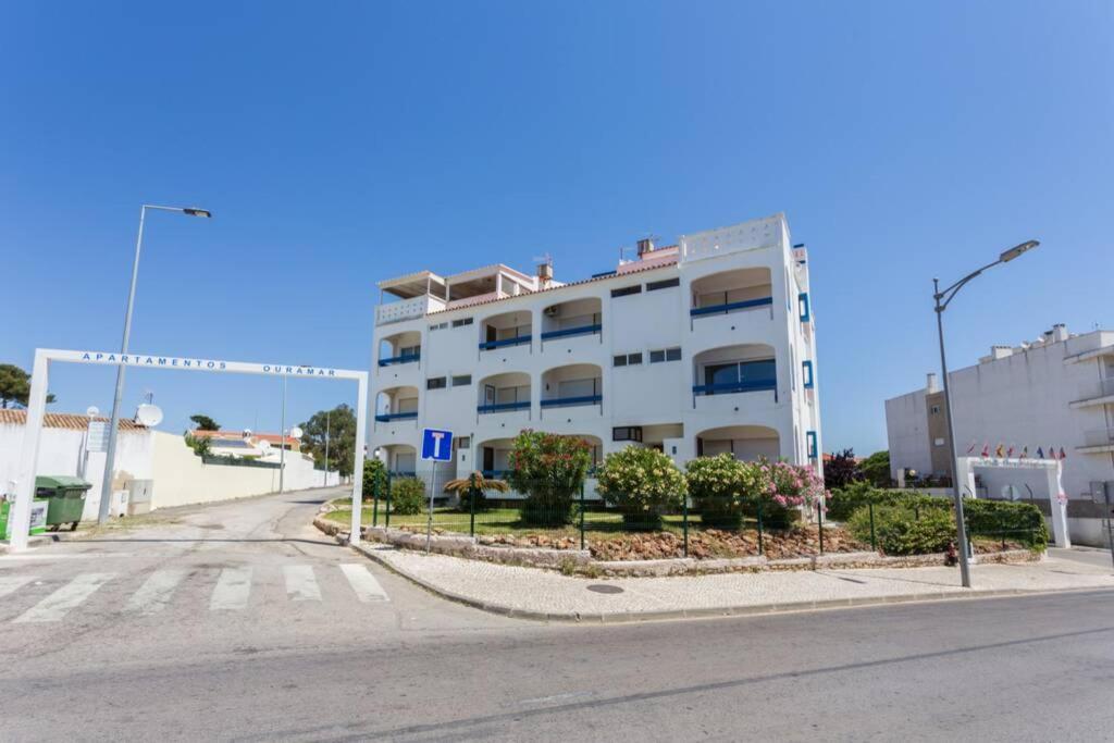 Edifico Ouramar T2 Apartment