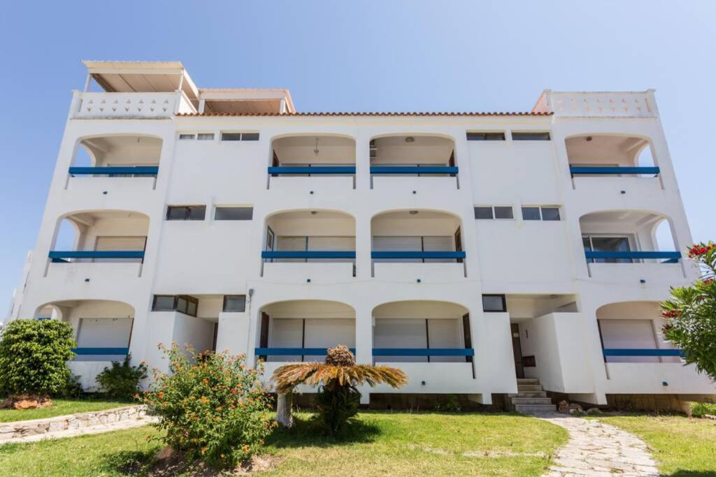 Edifico Ouramar T2 *