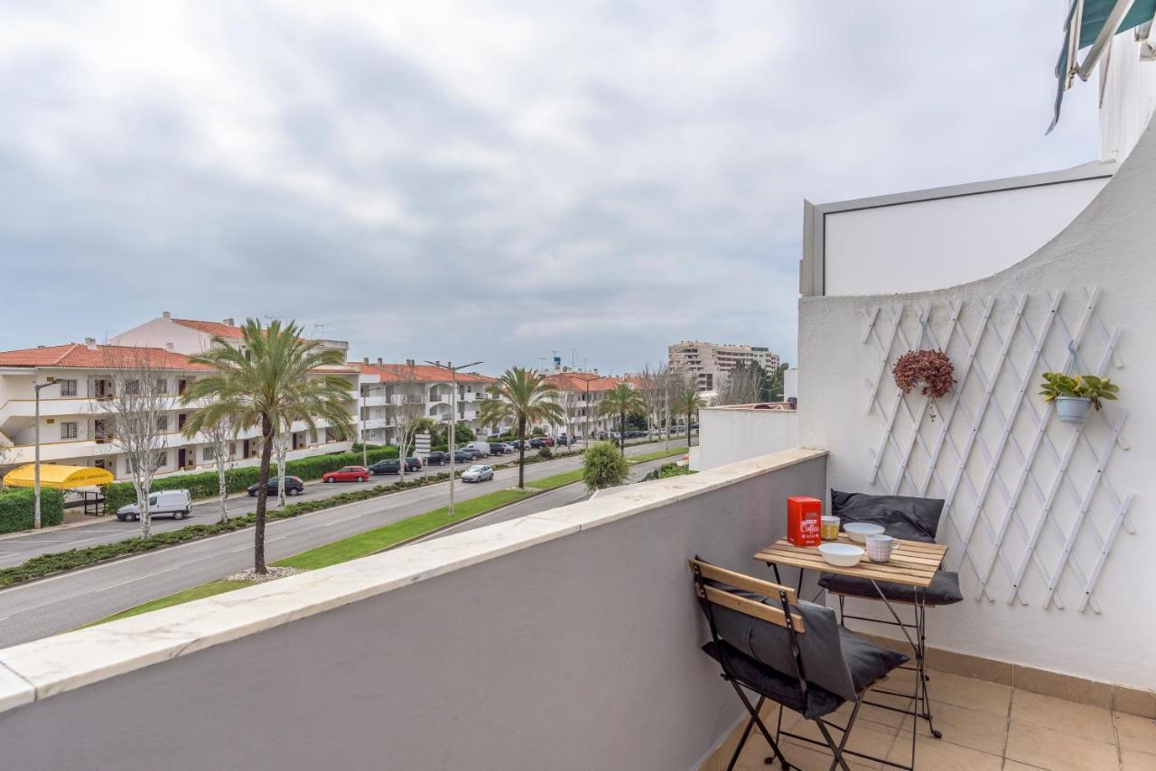Flh Balcony Flat With Pool *