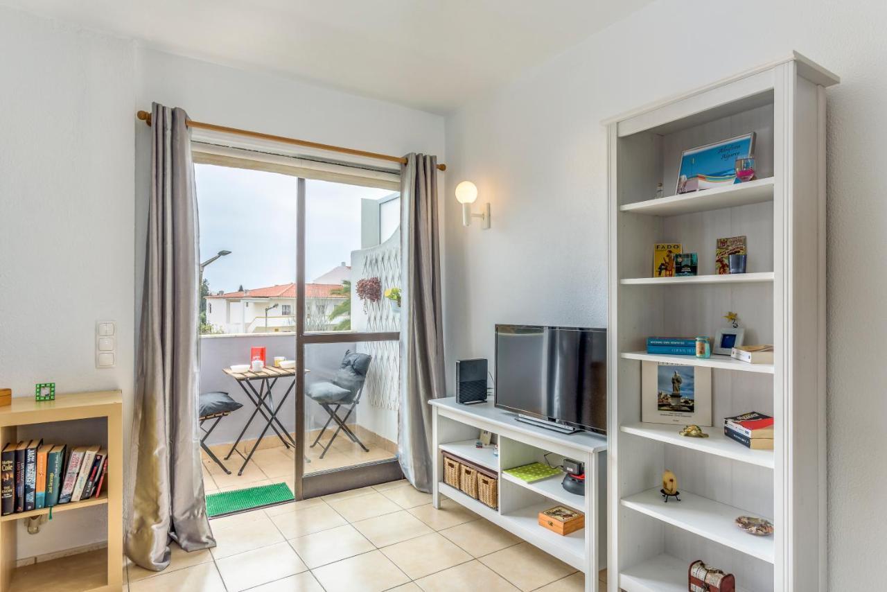 Flh Balcony Flat With Pool Apartment *