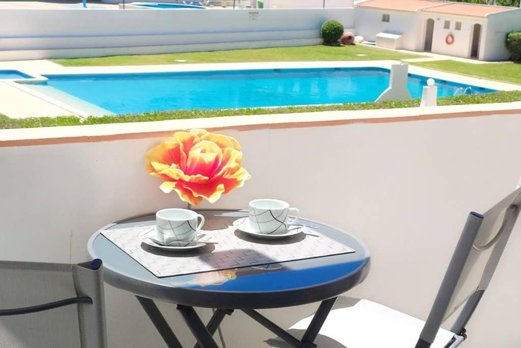 Apartment Eulalia With Pool And 5 Minutes From The *