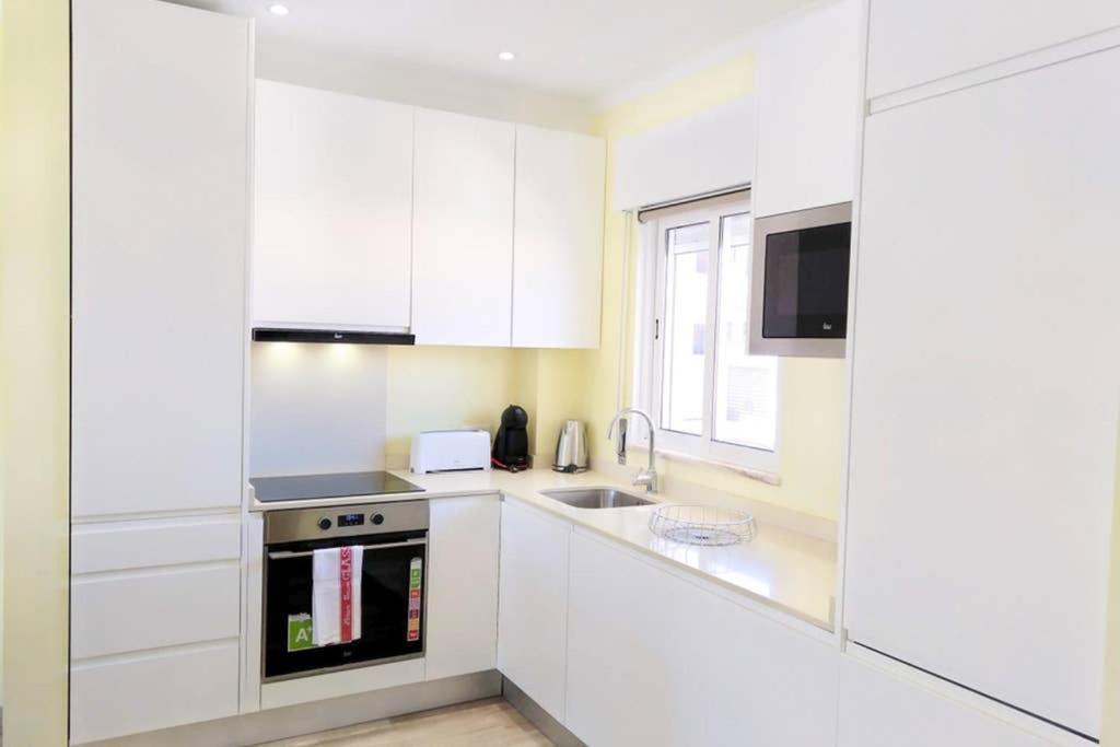 Apartment Eulalia With Pool And 5 Minutes From The *