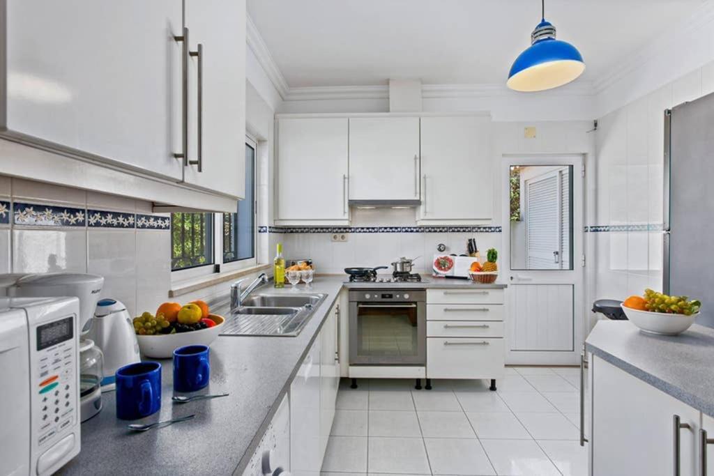 White Sands - Private Oasis, Heated Pool, Beaches & Strip Nearby