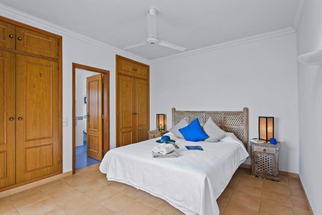 White Sands - Private Oasis, Heated Pool, Beaches & Strip Nearby Albufeira
