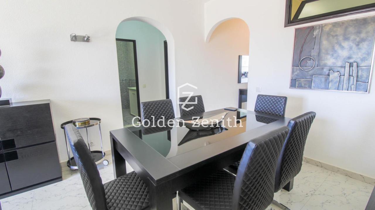 The Ocean By Golden Zenith Albufeira