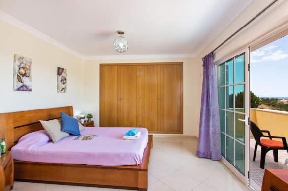 Catarina Villa *