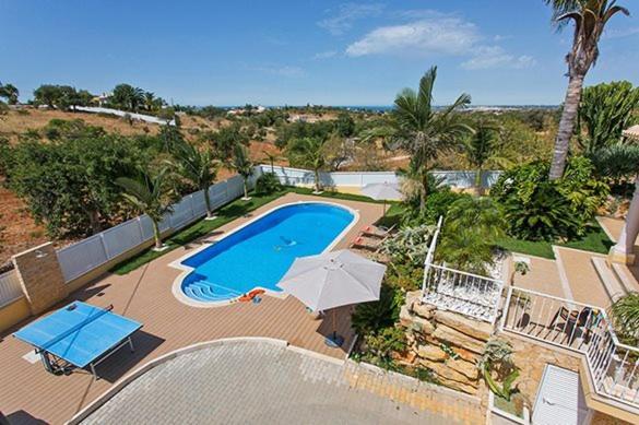 Catarina Villa *
