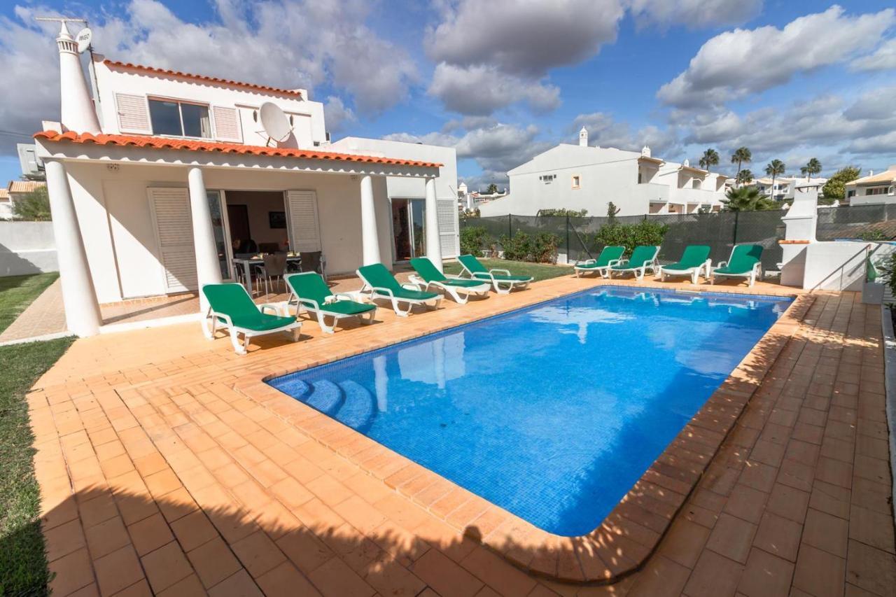 Villa 300m From - By Algarkasa *