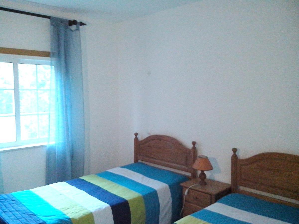 Seaside Oasis: 2-bedroom With Pool And Wi-fi Albufeira