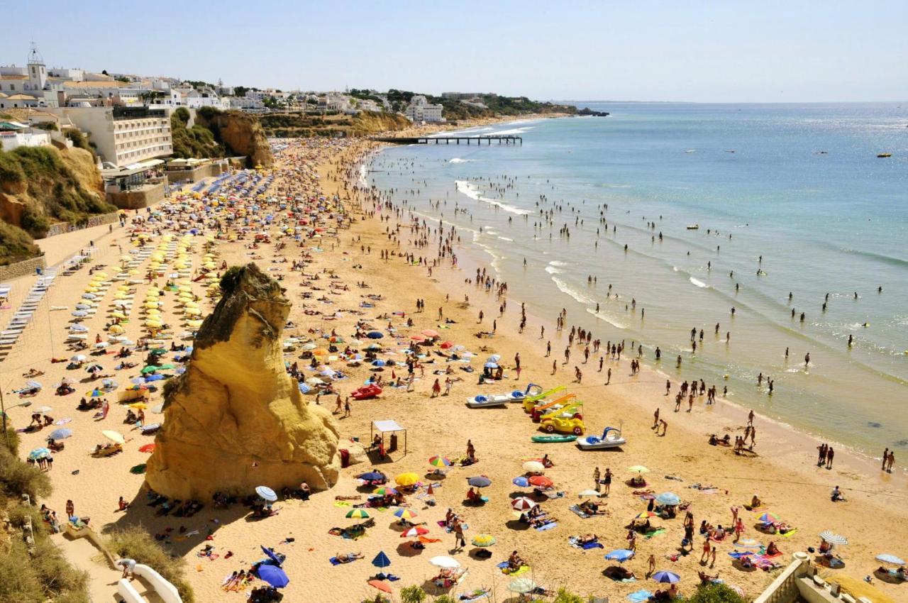 Seaside Oasis: 2-bedroom With Pool And Wi-fi Albufeira