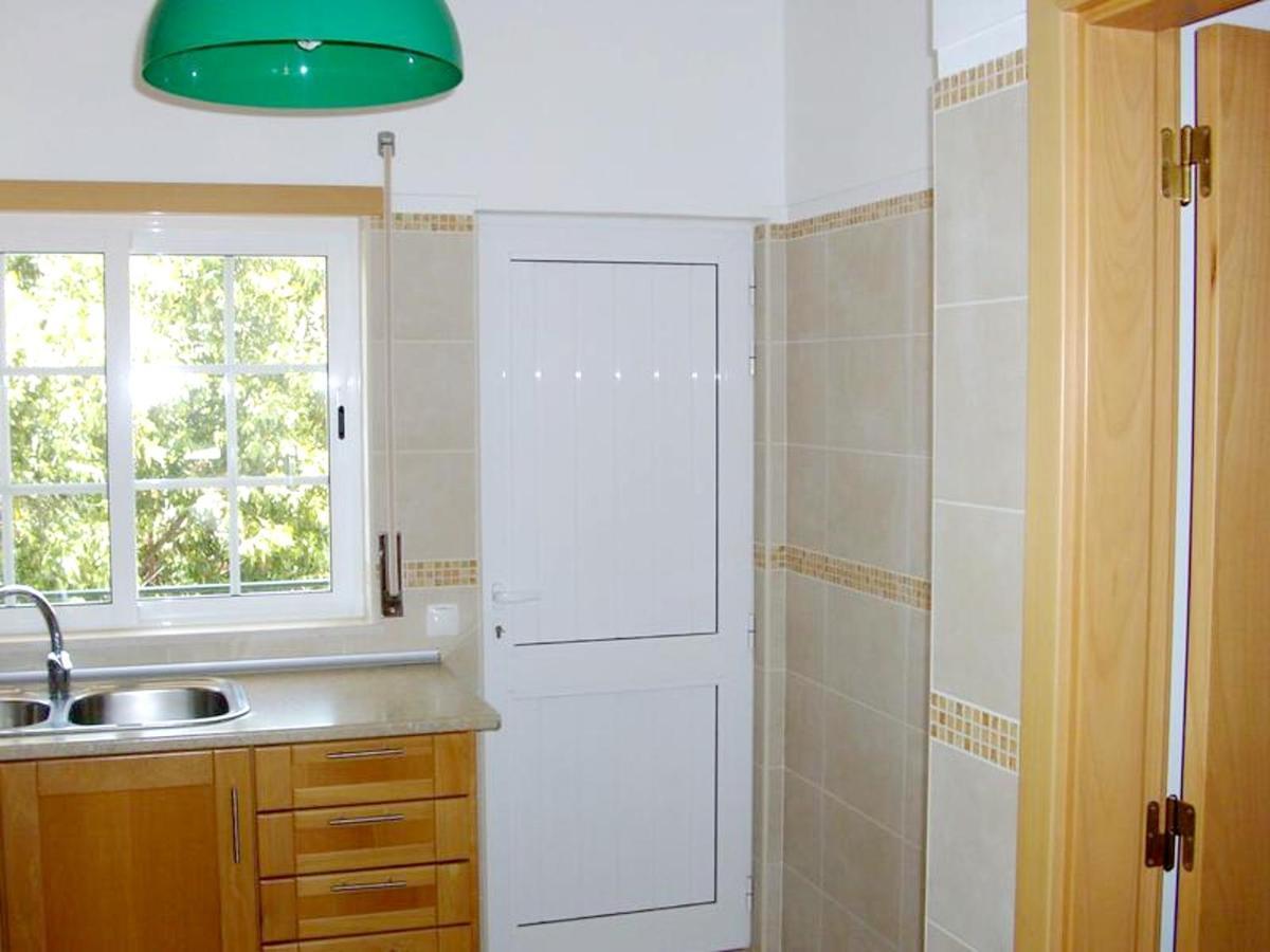 Charming In With Shared Pool Albufeira