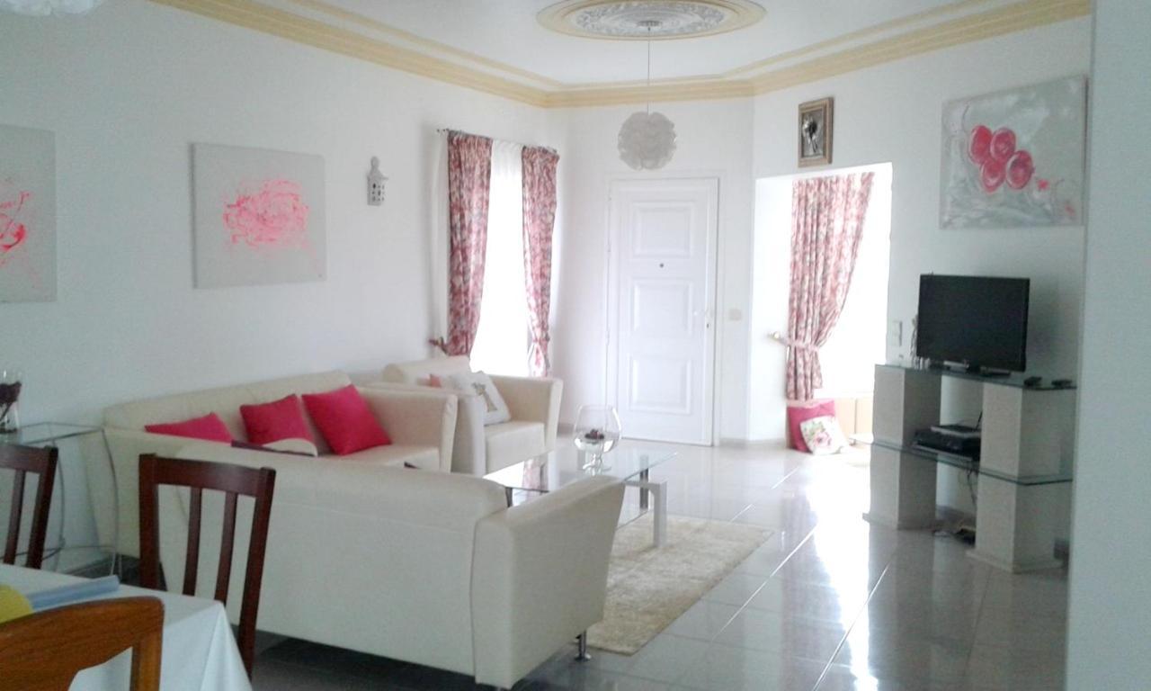 Villa Elegant In With Private Pool.