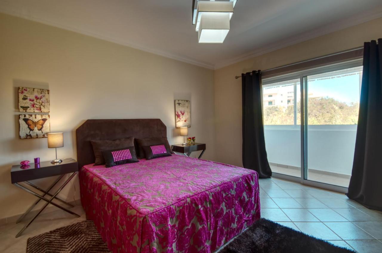 Villa: Private Pool Retreat Casa de férias Albufeira