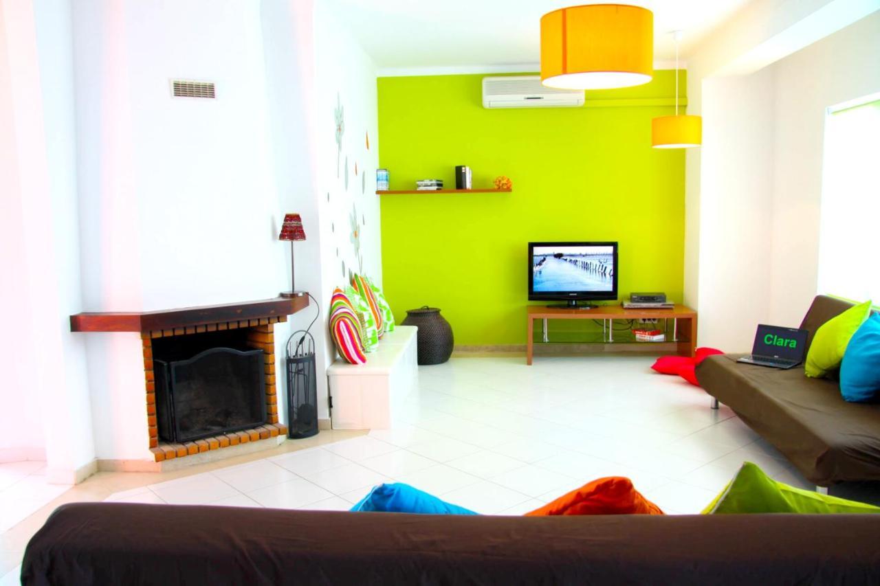 3 Bedrooms At 700 M Away From The Beach With View Terrace And Wifi Apartment