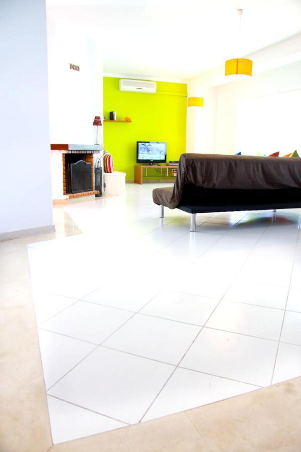 Apartment 3 Bedrooms At 700 M Away From The Beach With View Terrace And Wifi Albufeira