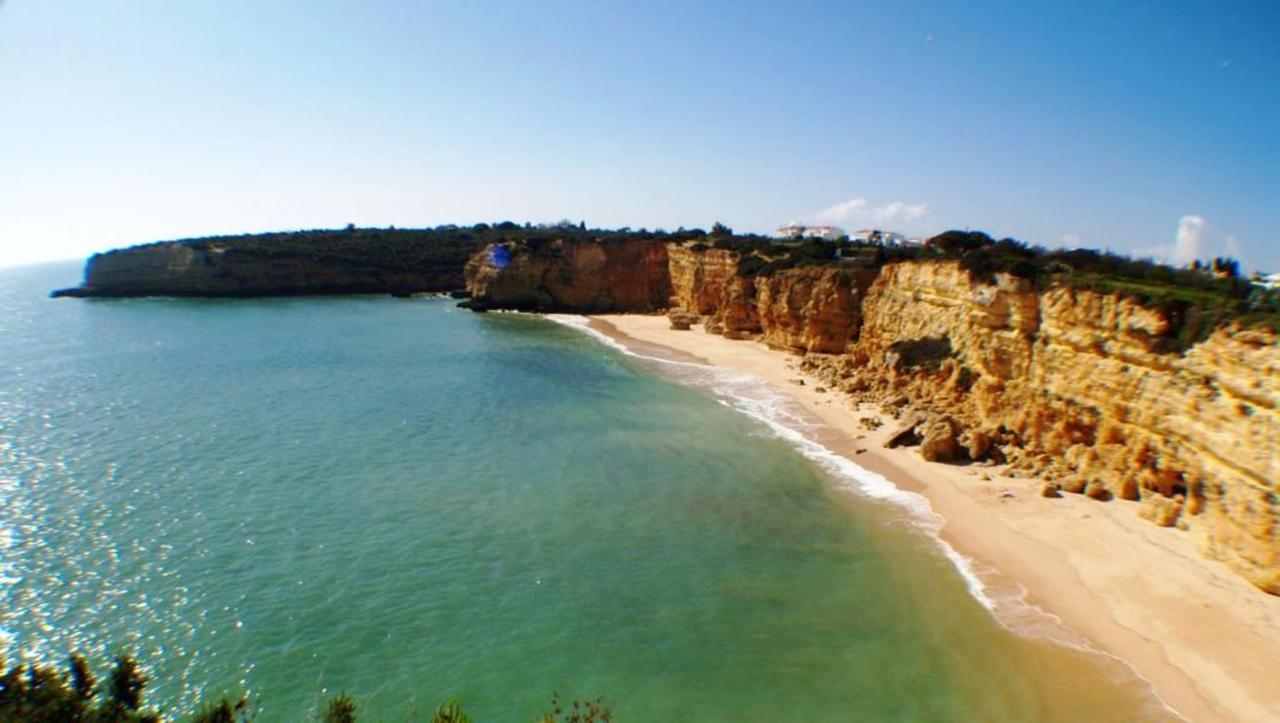 3 Bedrooms At 700 M Away From The Beach With View Terrace And Wifi Apartment *