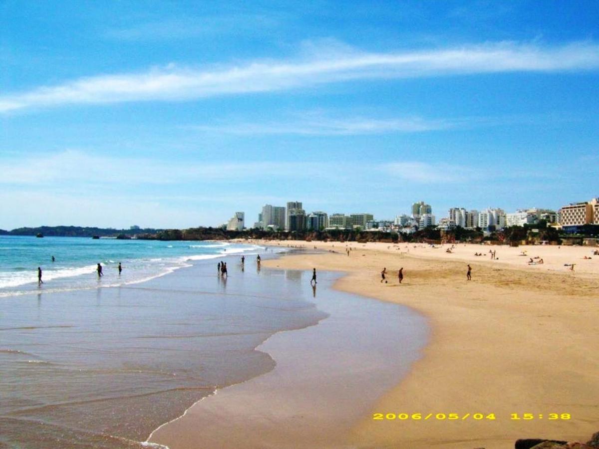 3 Bedrooms At 700 M Away From The Beach With View Terrace And Wifi Apartment