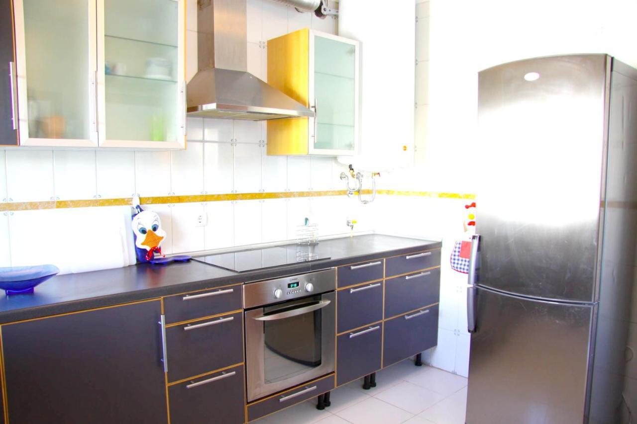 3 Bedrooms At 700 M Away From The Beach With View Terrace And Wifi Albufeira