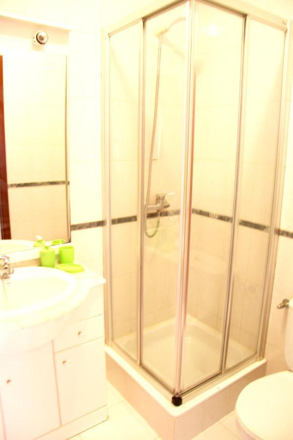 Apartment 3 Bedrooms At 700 M Away From The Beach With View Terrace And Wifi