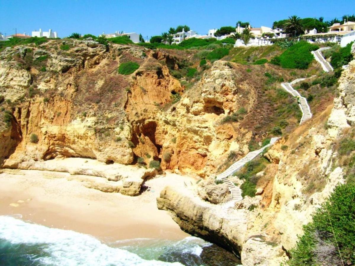 3 Bedrooms At 700 M Away From The Beach With View Terrace And Wifi Apartment *