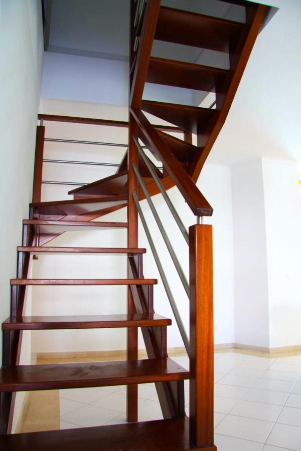 Apartment 3 Bedrooms At 700 M Away From The Beach With View Terrace And Wifi