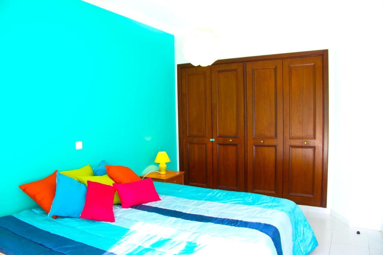 3 Bedrooms At 700 M Away From The Beach With View Terrace And Wifi Apartment *